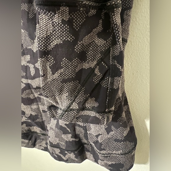 Lululemon Close to Crossing Long Sleeve Rulu Heritage Camo - Black - Size 4 - Picture 11 of 12